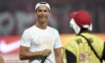 Ronaldo trổ tài chơi bóng điệu nghệ tại châu Á