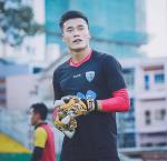 Thủ môn Tiến Dũng từng rèn luyện bằng bóng bưởi