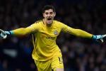 Thibaut Courtois thách thức Arsenal trước đại chiến