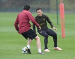 Ozil nhắn HLV Emery: "Tôi đang được sử dụng sai vị trí"
