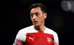 Huyền thoại Arsenal yêu cầu Emery giải trình vụ Ozil