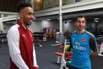 Aubameyang sẽ tiễn Lacazette ra khỏi Arsenal