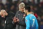 Wenger: "Tôi đã có phương án dùng 4 ngôi sao tấn công"