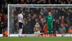 Góc Tottenham: Quả penalty gây tranh cãi và bàn thắng quan trọng nhất của Harry Kane
