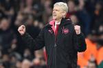 Wenger bị chỉ trích vì quá thành công?