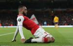 Vì sao Lacazette vắng mặt ở trận gặp Leicester?