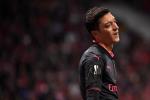 Hành động dại dột, Ozil vẫn được HLV bảo vệ
