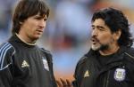 Không vô địch World Cup, Messi khó sánh bằng Maradona!