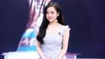 Hotgirl ngủ gật gây bão trên truyền hình