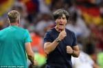 Joachim Low nói gì sau chiến thắng như phim kinh dị?