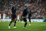 Giải mã màn ăn mừng khó hiểu của Griezmann