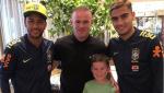 Neymar thăm hỏi Rooney khi tới Mỹ