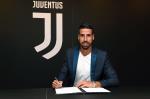 Trụ cột tuyến giữa gia hạn hợp đồng với Juventus