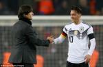 Sốc với hành động của Mesut Ozil từ khi chia tay ĐT Đức