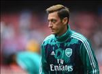Mesut Ozil đáp trả Unai Emery: "Tôi sẽ không thay đổi phong cách chơi bóng"