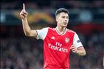 HLV Unai Emery báo tin vui cho Mesut Ozil và Gabriel Martinelli