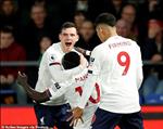 Liverpool cân bằng thành tích bất bại của Man City