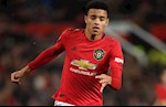 Tỏa sáng trước AZ, thần đồng MU ghi tên vào lịch sử