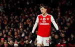 Ozil bị chỉ trích vì thói vạ miệng