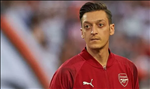 CĐV Arsenal than trời vì tuyên bố mới nhất của Ozil