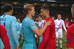 Ra mắt Juventus, De Ligt phũ phàng phủi công Ronaldo