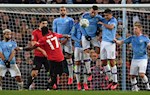 Lý do Fred thực hiện cú đá phạt quyết định trước Man City?