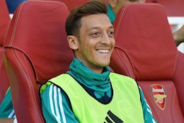 Ozil ủng hộ Rashford bằng hành động từ thiện đáng ngưỡng mộ