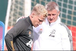 Ole Solskjaer: "Không cần phải lo cho Van de Beek"