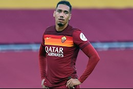 Chris Smalling khiến Roma ngồi trên đống lửa