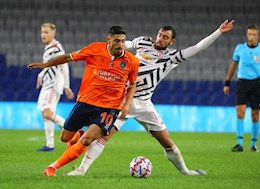 Bruno Fernandes và màn trình diễn thảm họa trước Istanbul Basaksehir