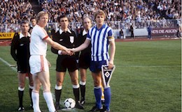 Tiếng kêu trong nhà vệ sinh trận chung kết