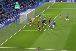 Timo Werner bỏ lỡ cơ hội không thể tin được trước Leeds