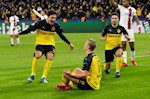 Sao trẻ Dortmund đi vào lịch sử sau trận thắng PSG
