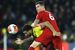 Lovren nhận gạch đá sau trận thua Watford