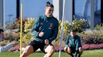 Ronaldo đã trở lại tập luyện ngay sau sự cố mẹ