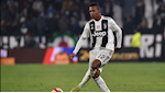 Juventus bác bỏ thông tin muốn bán Alex Sandro