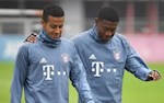 Bayern Munich sắp giữ chân thành công 3 cầu thủ nào
