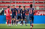 Bayern thắng đối mạnh, Lewandowski và Muller niềm vui nhân đôi