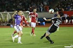 Dư âm TP.HCM 0-3 Hà Nội: Đừng học đá đôi công với nhà vô địch