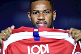 Renan Lodi và chuyện buôn người kiểu mới