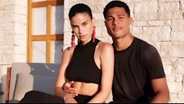 Serge Gnabry thăng hoa nhờ... người mẫu nóng bỏng