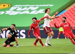 Minamino mở tài khoản ở Liverpool, Van Dijk nói lời khó tin