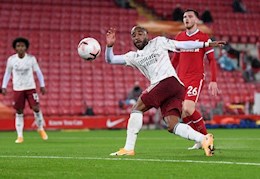 Dennis Bergkamp có vài lời muốn gửi BLĐ Arsenal