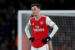 Cuối cùng cũng đã có đội bóng khiến Mesut Ozil xiêu lòng?