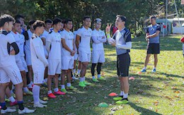 HLV Kiatisuk và bài toán khó ở hàng thủ HAGL