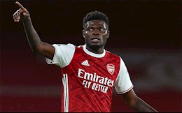 Ra sân nhỏ giọt, Partey vẫn được HLV Arteta tâng bốc