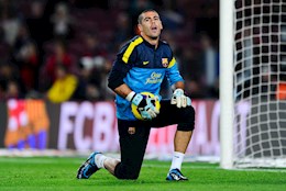Có ai biết Victor Valdes giờ ra sao không?