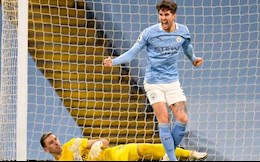 Lập cú đúp cho Man City, Stones ca ngợi “Vua kiến tạo”