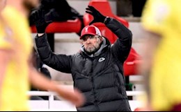 HLV Jurgen Klopp không giữ được bình tĩnh sau trận thua Burnley