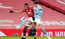 Ngã siêu đẹp, Martial vẫn kiếm pen bất thành trước Man City